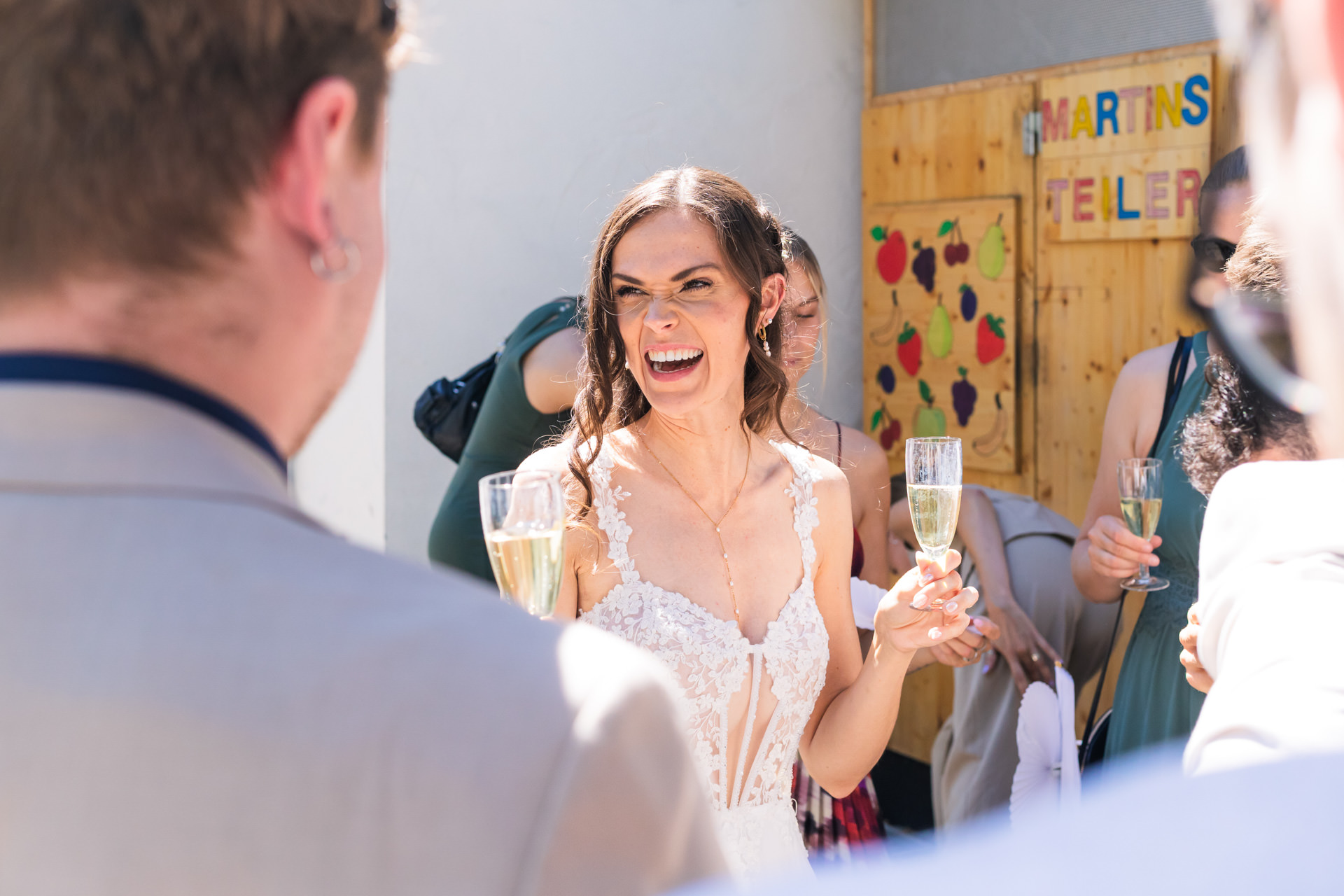 Fotos der Hochzeit von Sarah & Vali von Fotograf Jonathan Gäßler